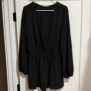 Timing Black Fabric Clothing Label Close-Up